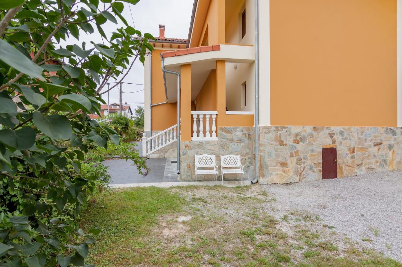 Alojamientos Lcm Queveda Exterior photo